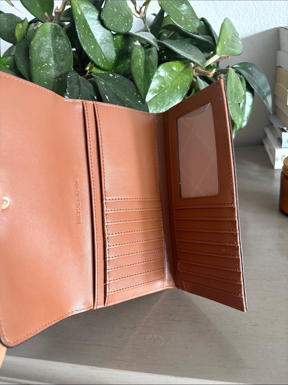 Michael Kors Cream Signature Continental Wallet with Gold Logo - Picture 4 of 4